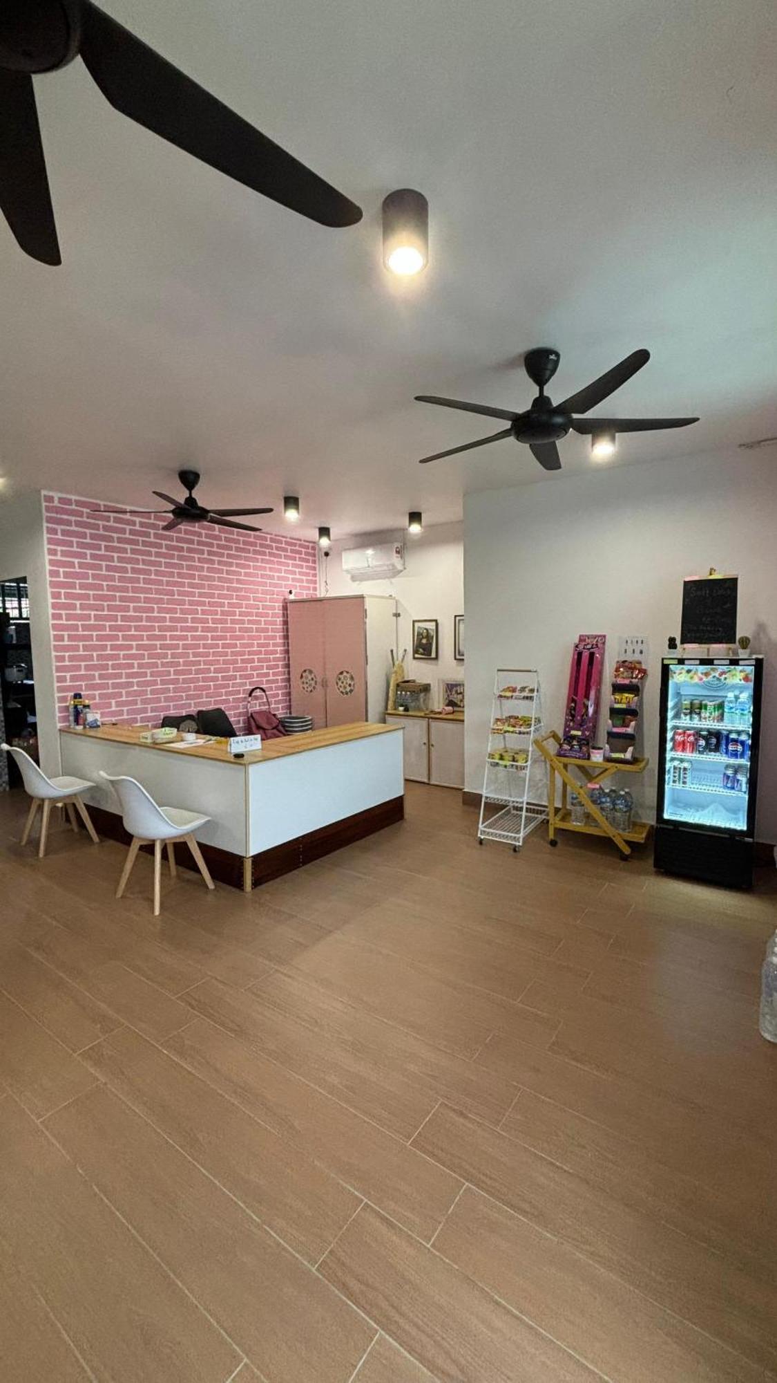 5 Minutes Airport Lodge Kampong Patagas Ngoại thất bức ảnh